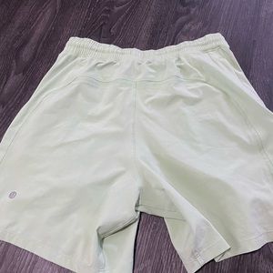 Men’s shorts size M